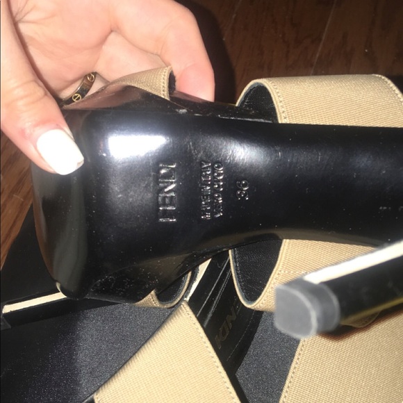 Fendi sandal heels - Picture 2 of 3
